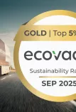 L’immagine mostra un camion Renault Trucks Smart Racer con la certificazione Ecovadis Gold 